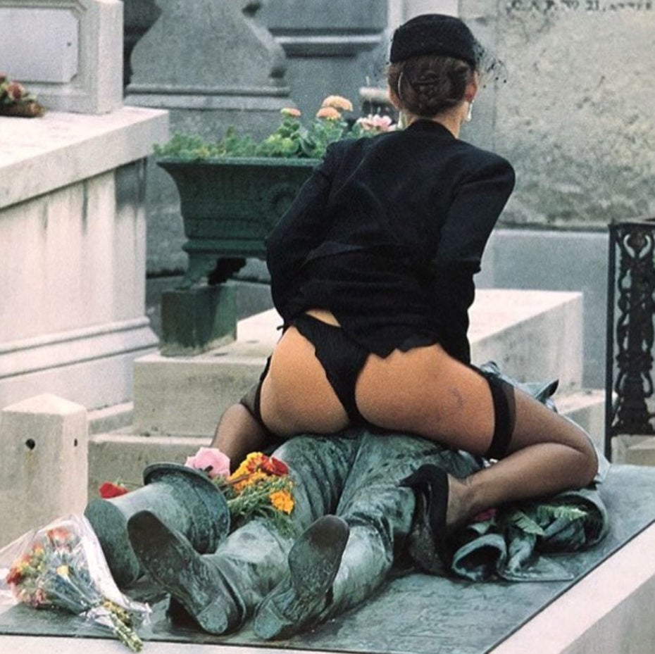 Víctor Noir Pére Lachaise cementerio tumba Jules Dalou Dita Von Tesse erotismo superstición París