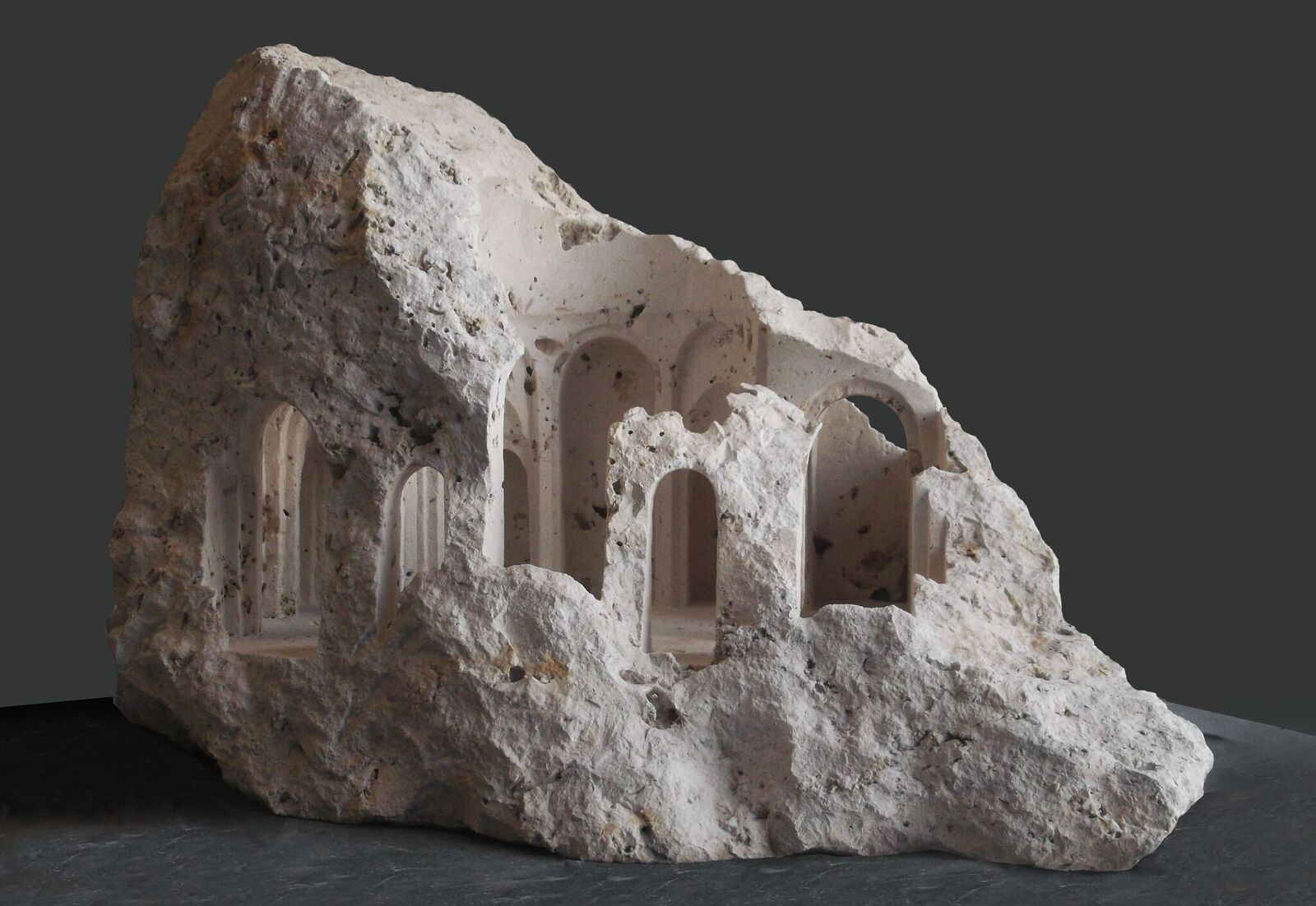 escultura miniatura Simmonds 11