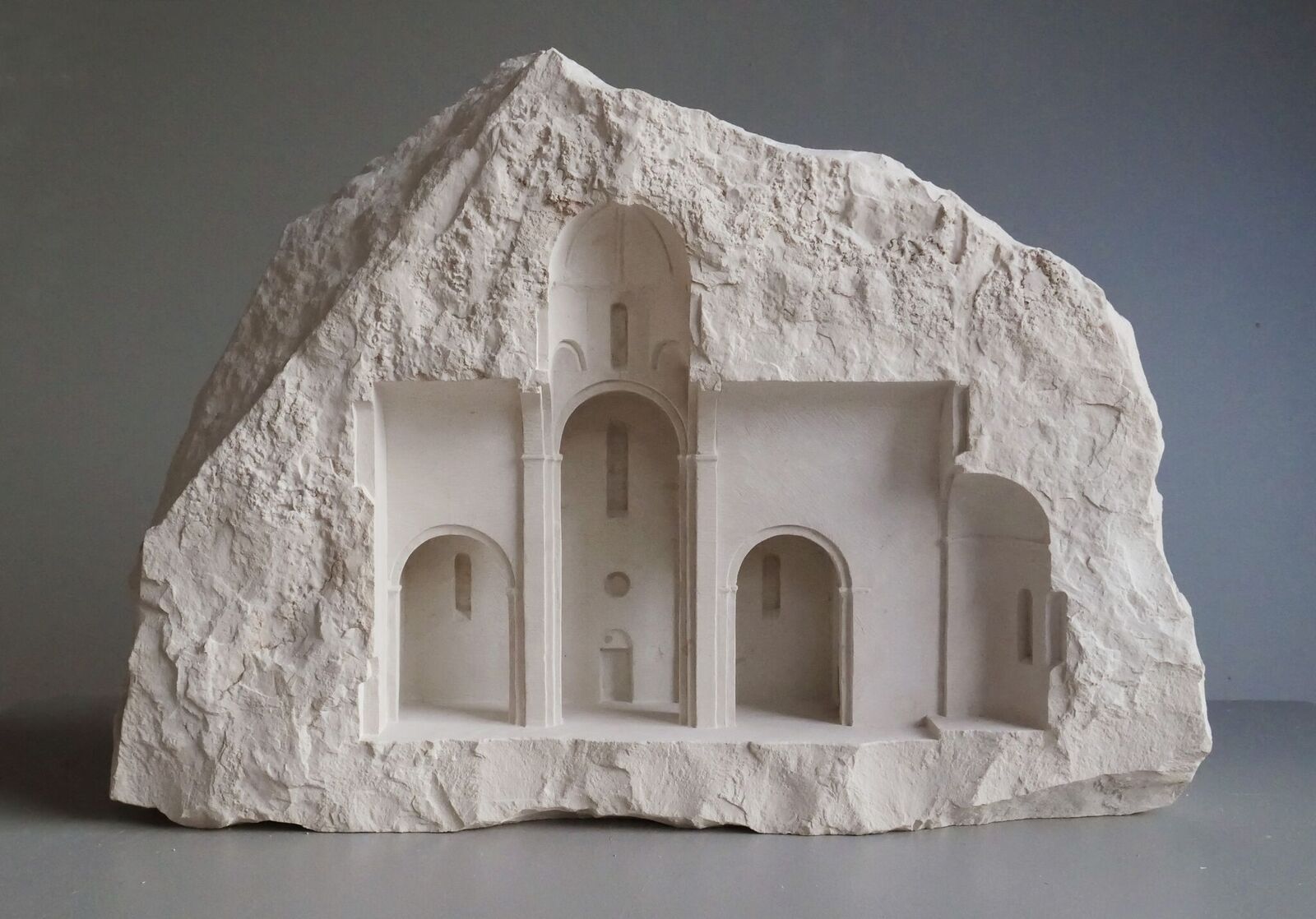 escultura miniatura Simmonds 13