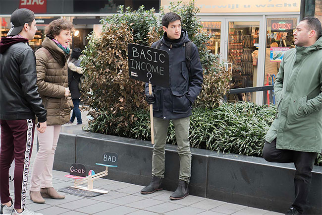 Street Debater 03