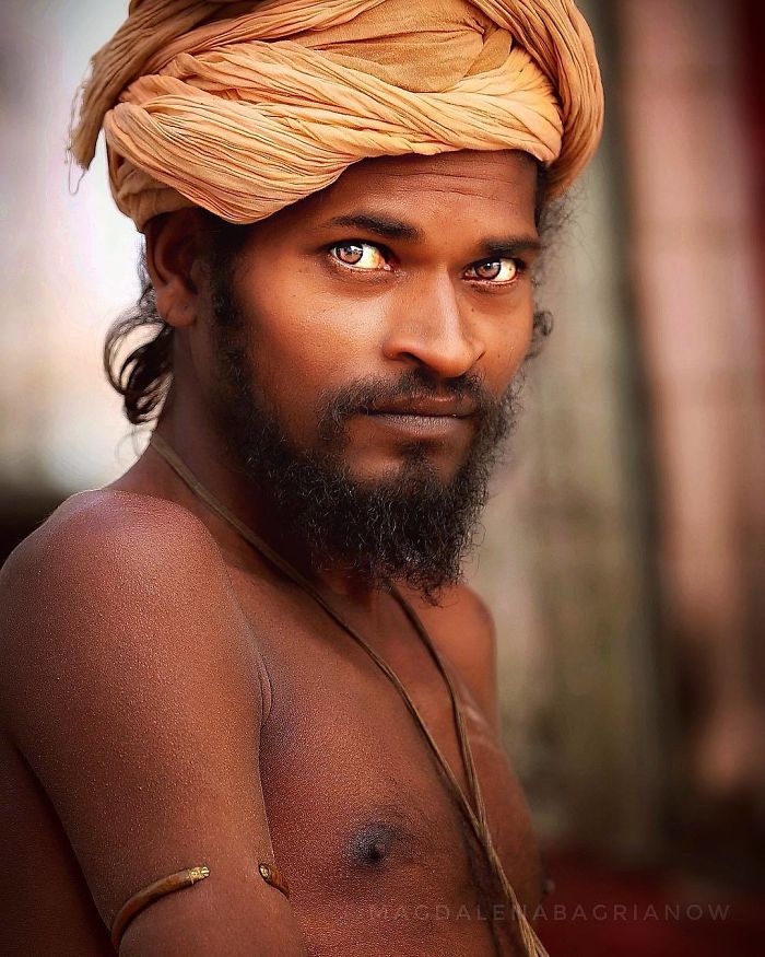 Fotografía de retrato de un hombre indio de Magdalena Bagrianow.