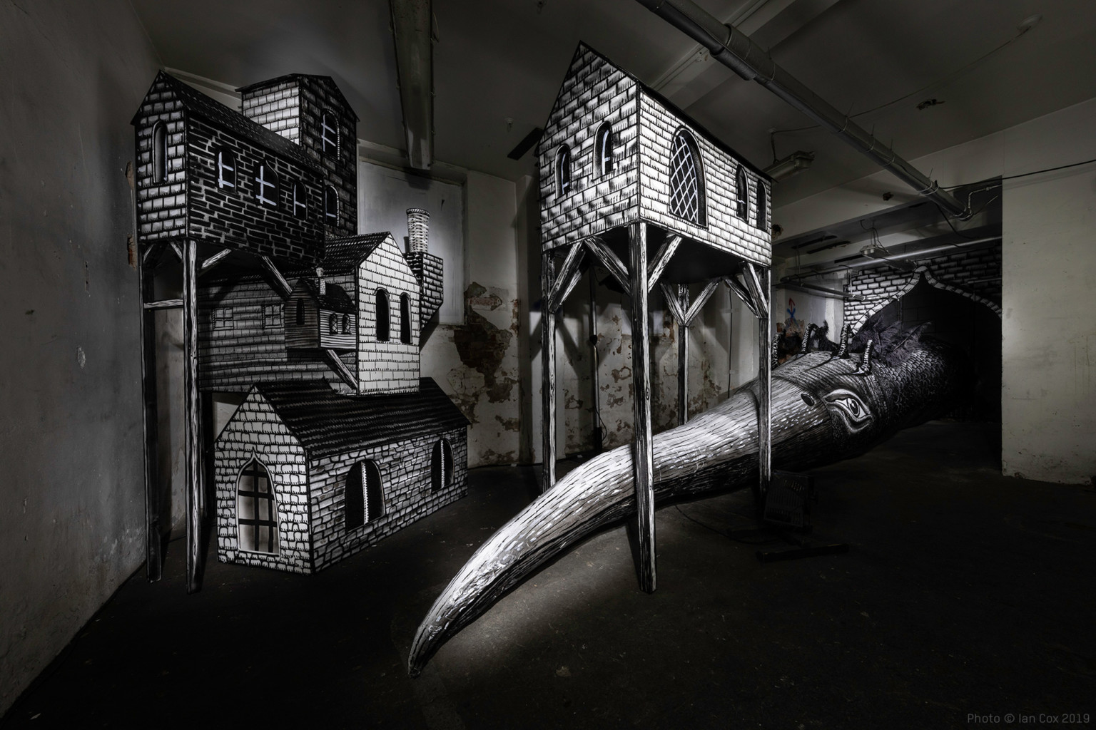 Phlegm 5 Mausoleum of the Giants escultura instalacion gotico ilustracion blanco y negro