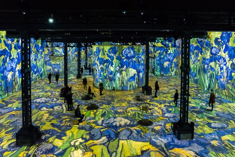 VincentVanGogh 7 exposicion postimpresionismo instalacion AtelierDesLumieres StarryNight