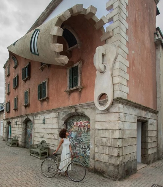 Alex Chinneck 1 Milan diseño efecto optico arquitectura escultura IQOS World Revealed cremallera