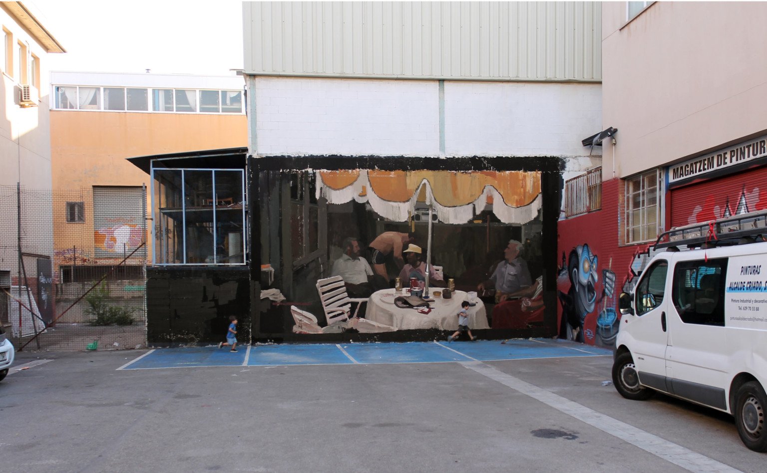 Mohamed L Ghacham 3 mural pintura intervenciones urbanas retro vintage familia