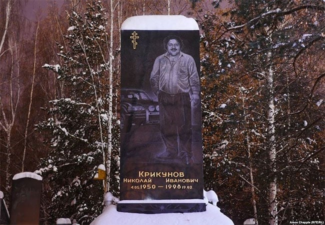 Yekaterinburg 5 Rusia cementerio mafia humor humor negro muerte escultura