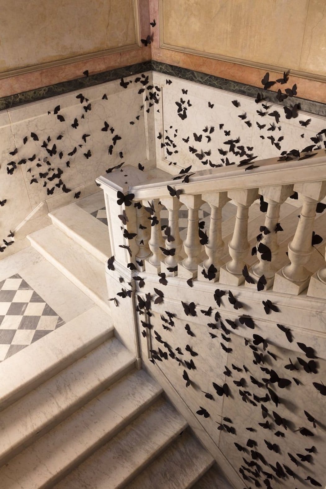 Carlos Amorales 4 Black Cloud Fondazione Adolfo Pini instalacion mariposas escultura
