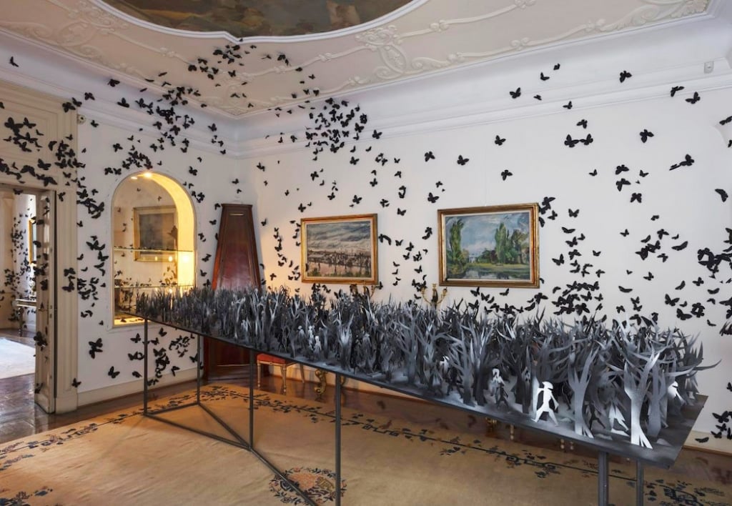 Carlos Amorales 5 Black Cloud Fondazione Adolfo Pini instalacion mariposas escultura