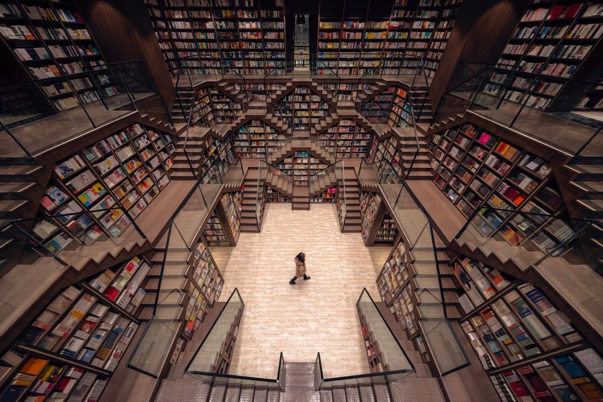Zhongshuge 4 diseno de interiores arquitectura vanguardismo libreria libros cine X Living