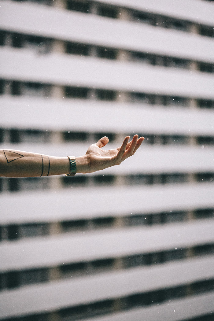 alex wong 83542 unsplash