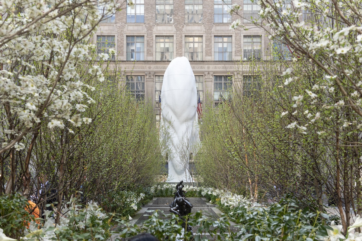 jaume plensa rockefeller center frieze new york 6