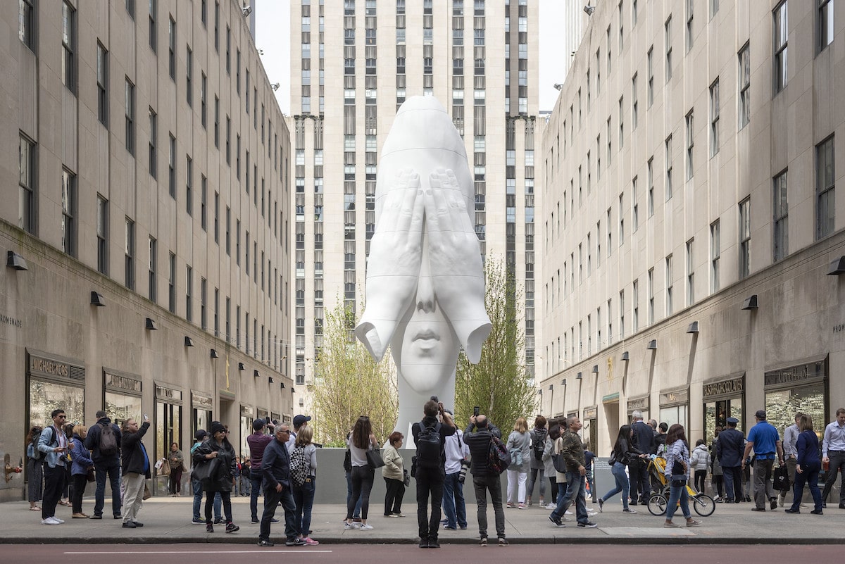 jaume plensa rockefeller center frieze new york 7