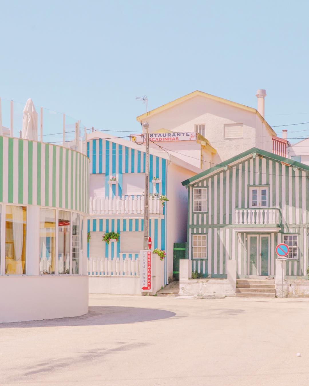 Las fotografías de viaje de Teresa Freitas parecen salidas del mundo de Wes Anderson