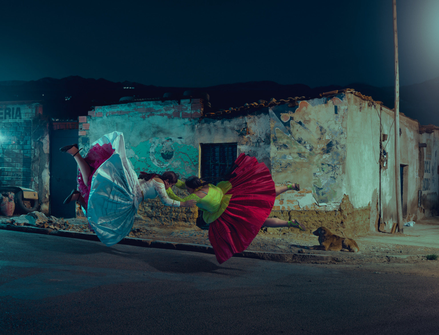 Todd Antony 1 cholitas bolivianas fotografia ilusion optica folclore