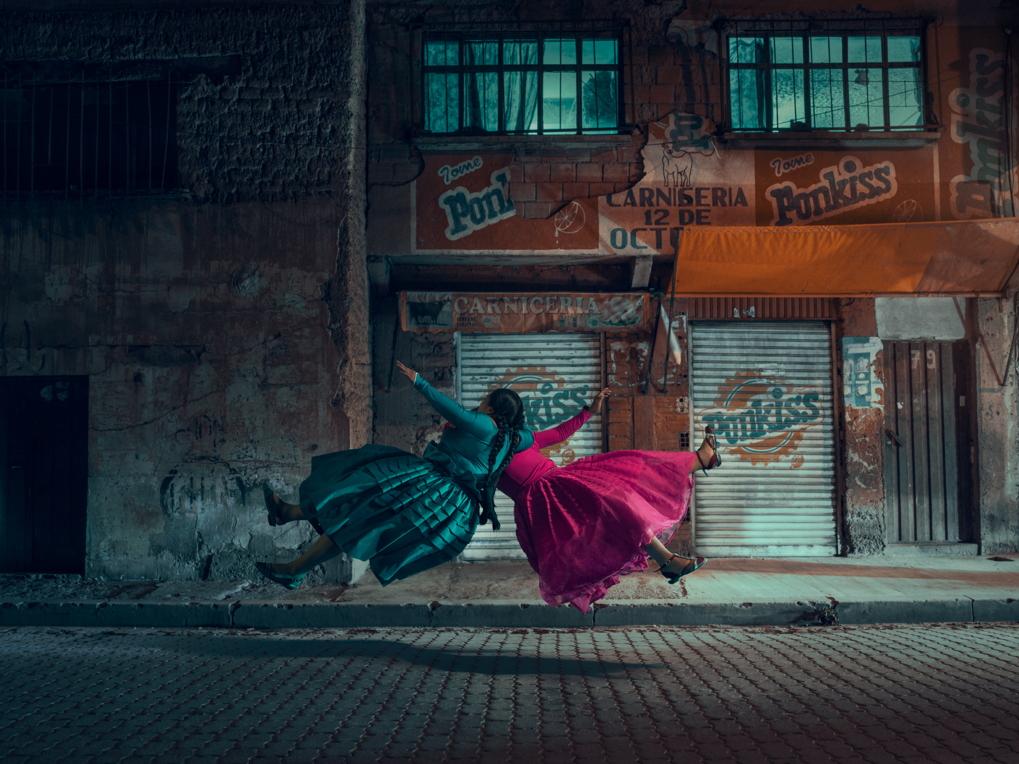 Todd Antony 4 cholitas bolivianas fotografia ilusion optica folclore