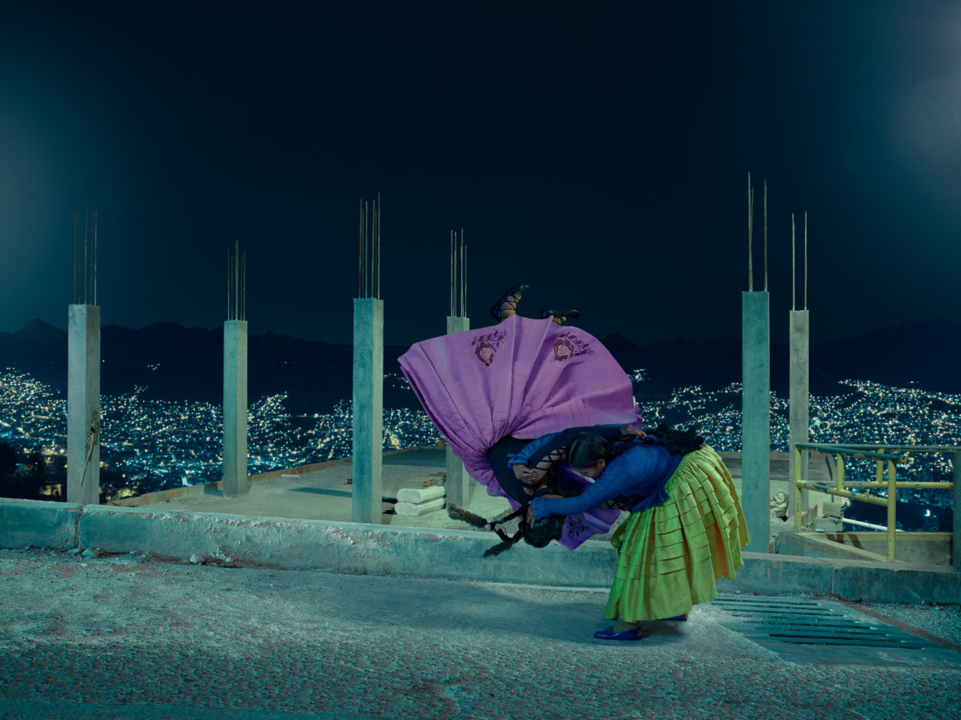 Todd Antony 6 cholitas bolivianas fotografia ilusion optica folclore