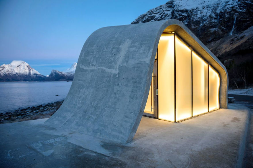 HZA 8 baño publico Noruega arquitectura diseno sociedad viajar