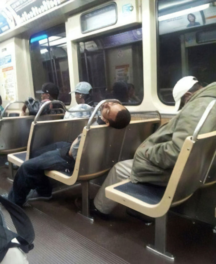 Humor 17 dormir sociedad sueño
