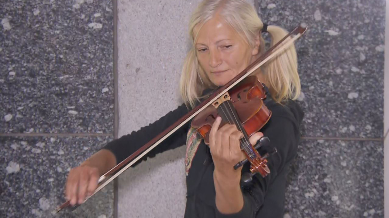 Emily Zamourka 1 la soprano del metro sociedad noticia estilo de vida musica