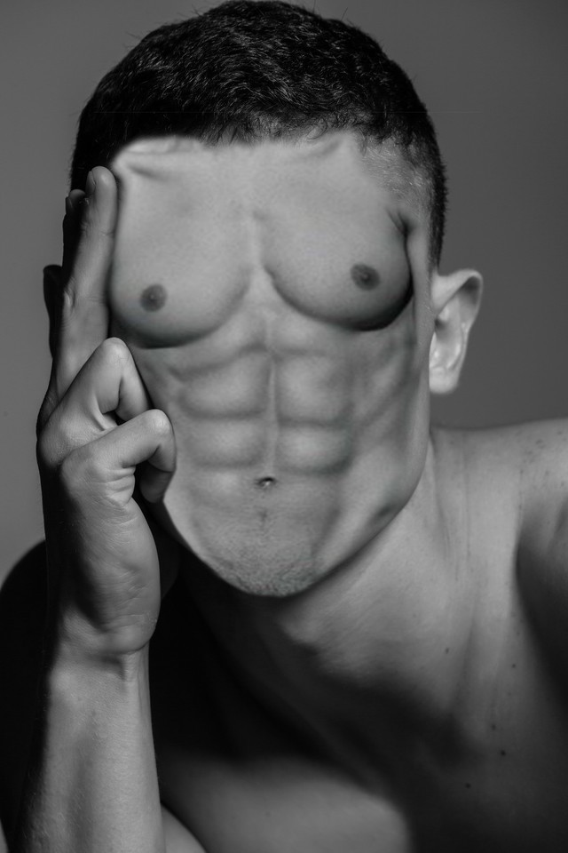 Provocativos collages de Naro Pinosa 16