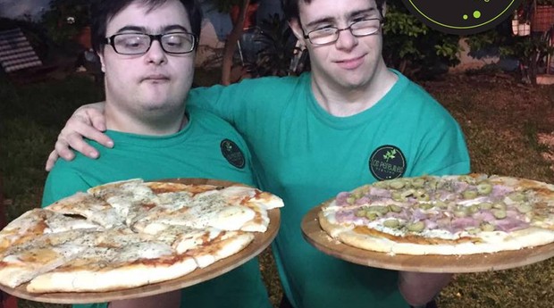 Cuatro amigos con Síndrome de Down abren su propia pizzería después de ser rechazados en otros empleos 2