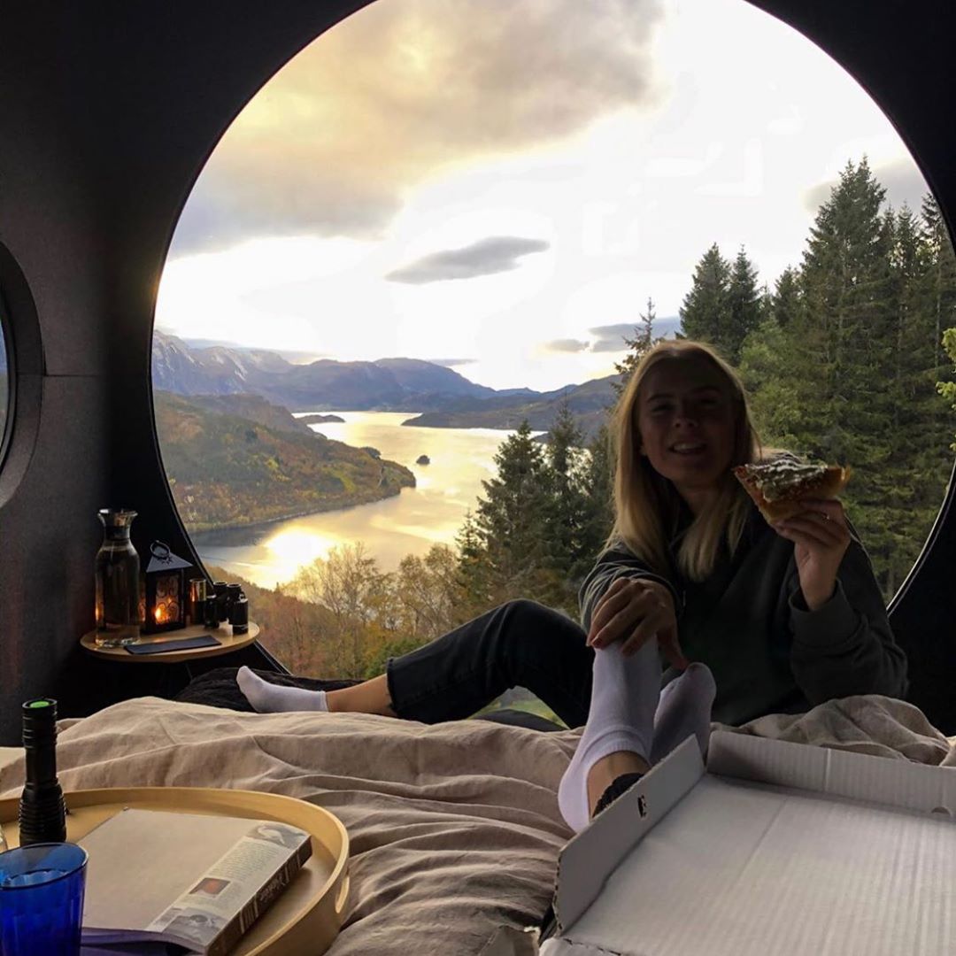 Minimalistas cabanas inspiradas en pajareras para contemplar los Fiordos de Noruega 8