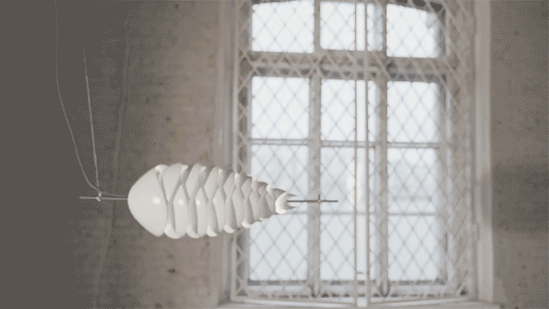 Las escultura cineticas de Julia Nizamutdinova se mueven formando ondas infinitas en bucle