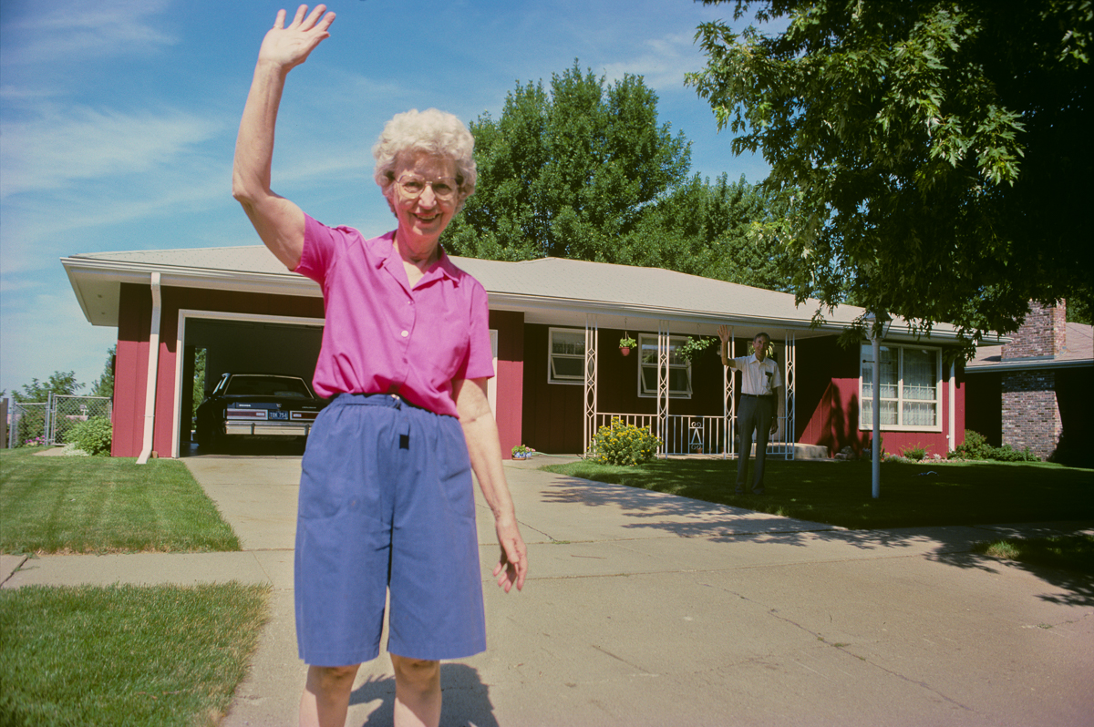 Leaving and waving 7 1991