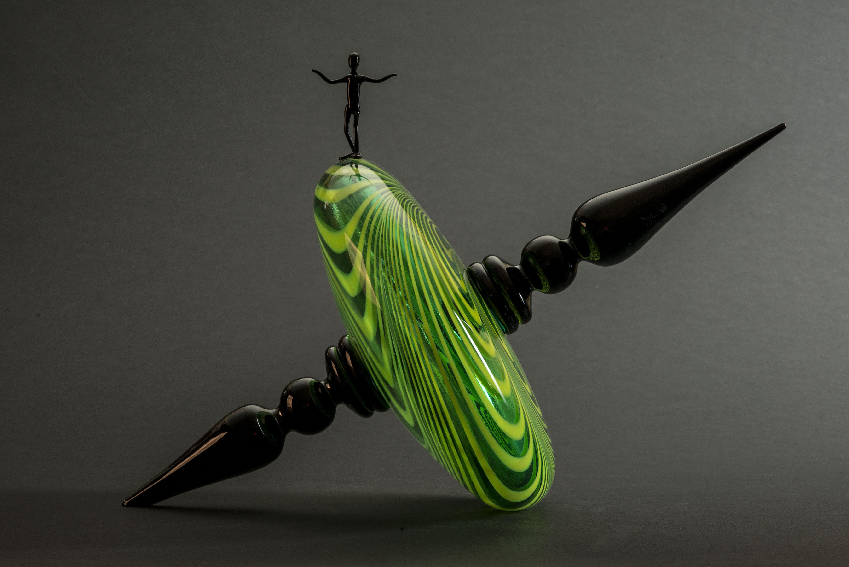 Sylvain Zanibellato usa el vidrio para dar forma al surrealismo 2