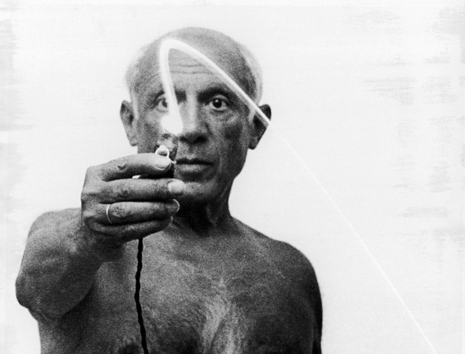 Las pinturas de luz de Pablo Picasso para la revista LIFE en 1949