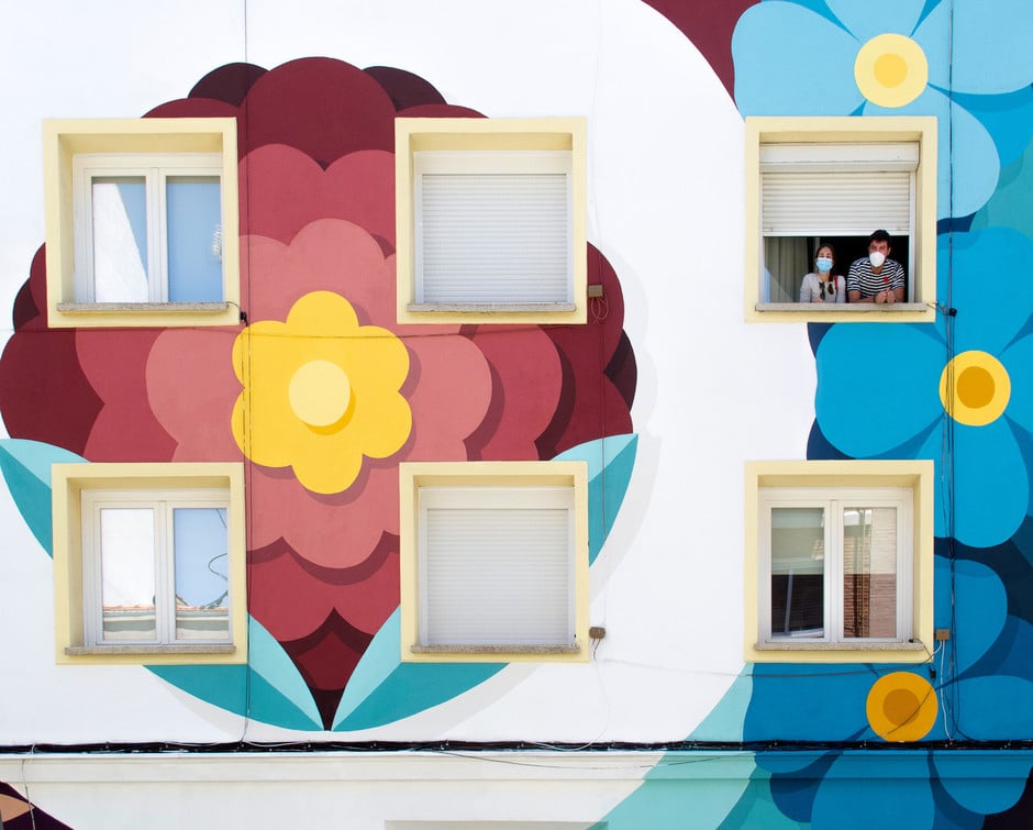 Boamistura regala un mensaje esperanzador al barrio madrileño de Tetúan con un colorido mural
