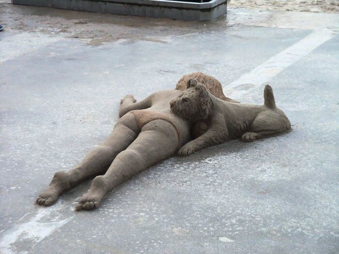 escultura arena de andoni bastarrika