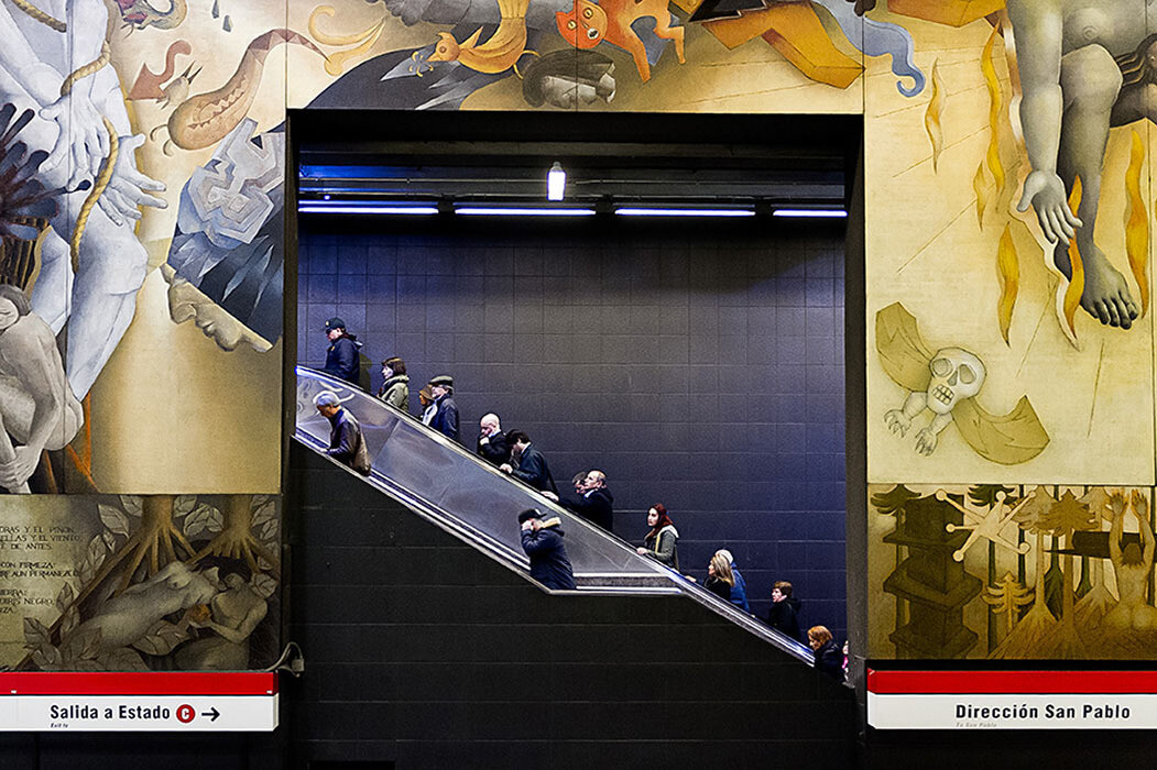 francisco ubilla escaleras del metro universida de chile