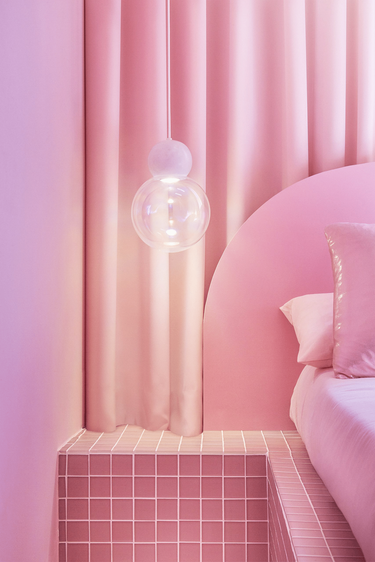 aesthetic madness all pink rental apartment madrid 9