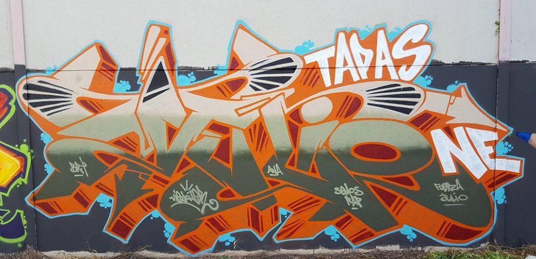 julione tapas homenaje graffiti 8