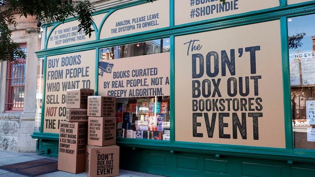 librerias independientes de estados unidos disenan sus escaparates como si fueran cajas de amazon para atraer a los lectores a volver a ellas 5