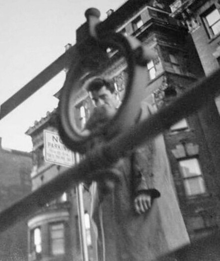 James Dean con su Rolleiflex, fotografiado por Roy Schatt en Nueva York