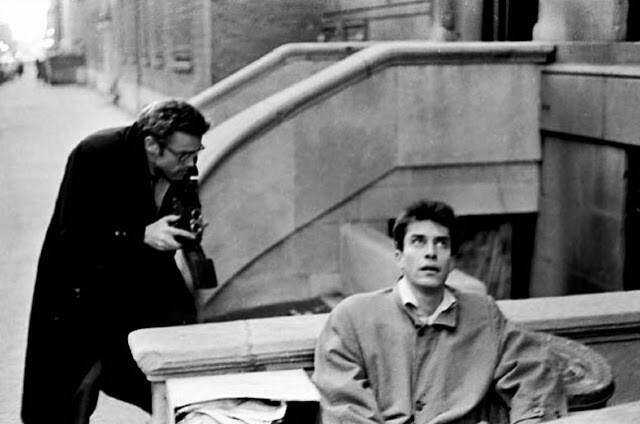 James Dean con su Rolleiflex, fotografiado por Roy Schatt en Nueva York