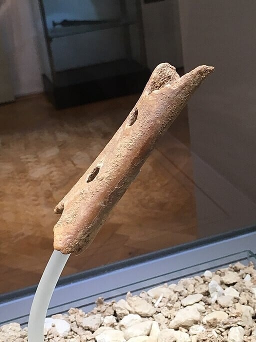 divje babe prehistoria música arqueologia 2