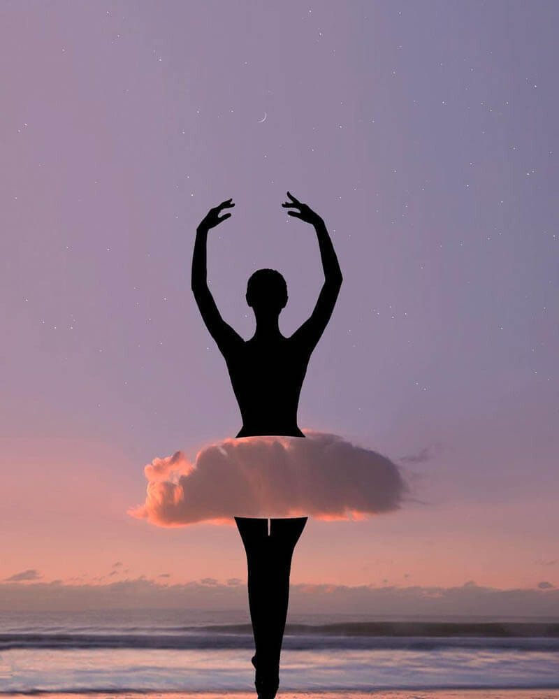 en una fotografía del cielo se ha añadido a la imagen unas sombras que hace que una nube tome la forma de una bailarina