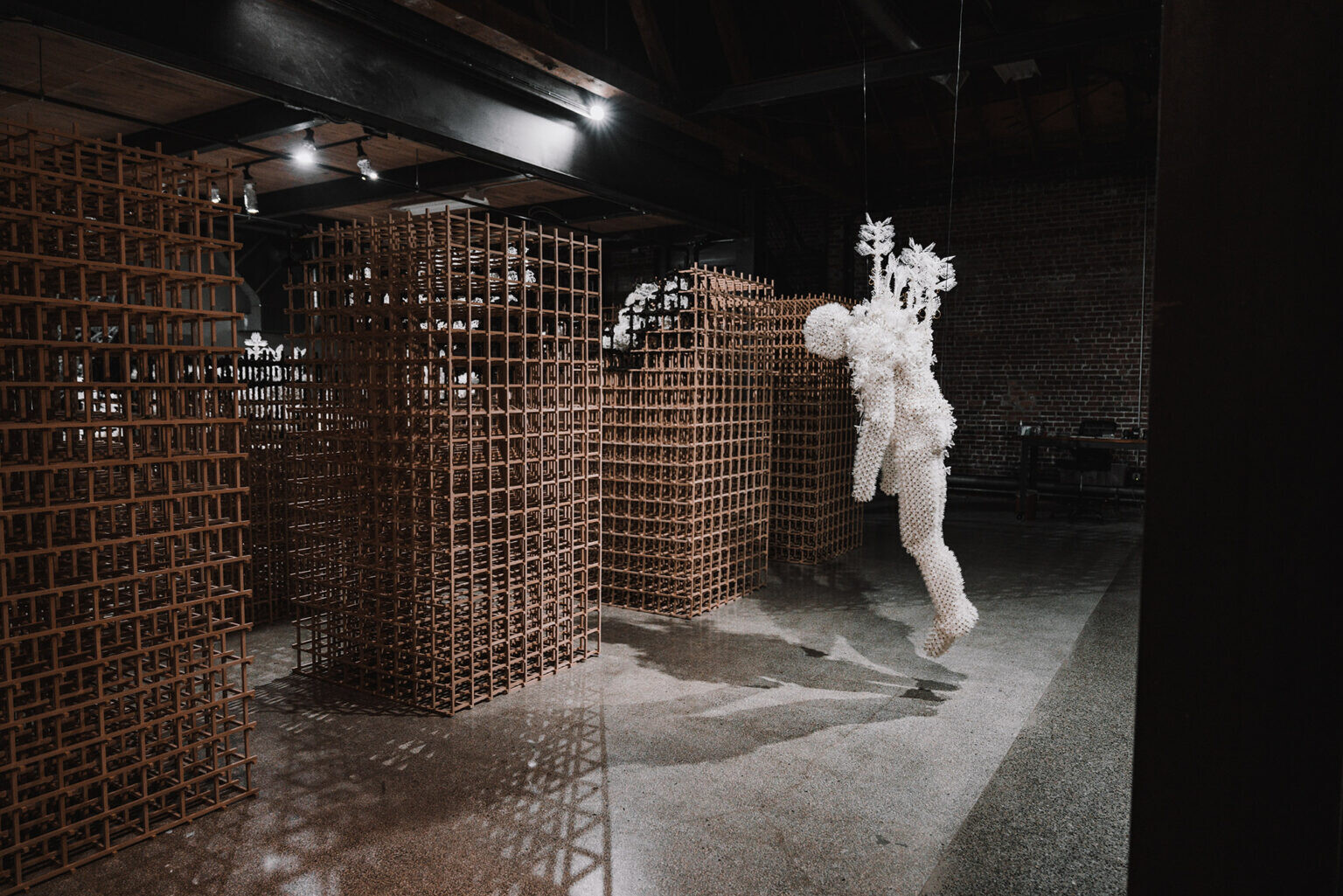 casey curran instalaciones esculturas flores cineticas 6