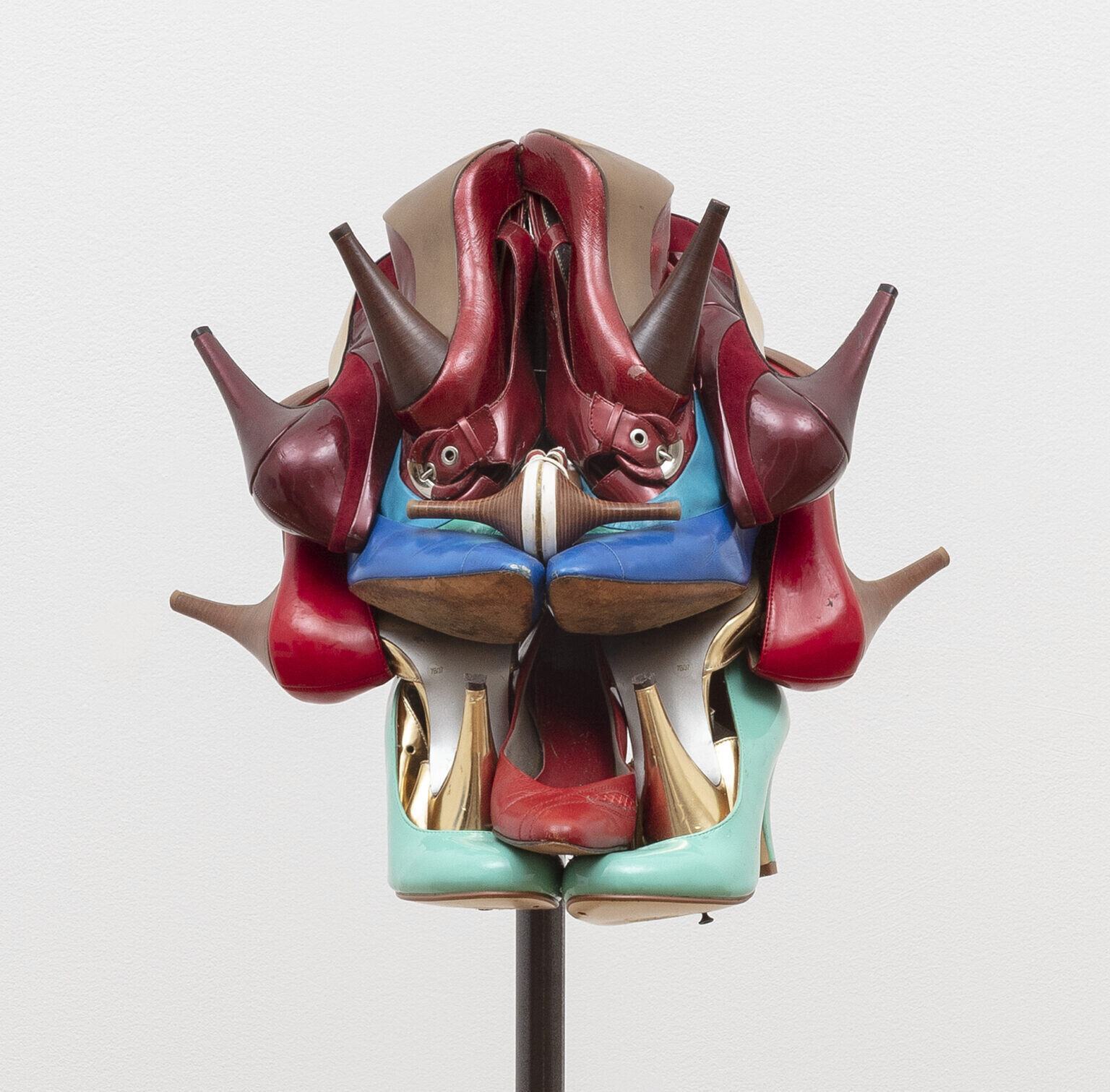willie cole artesania escultura zapatos de tacon 3