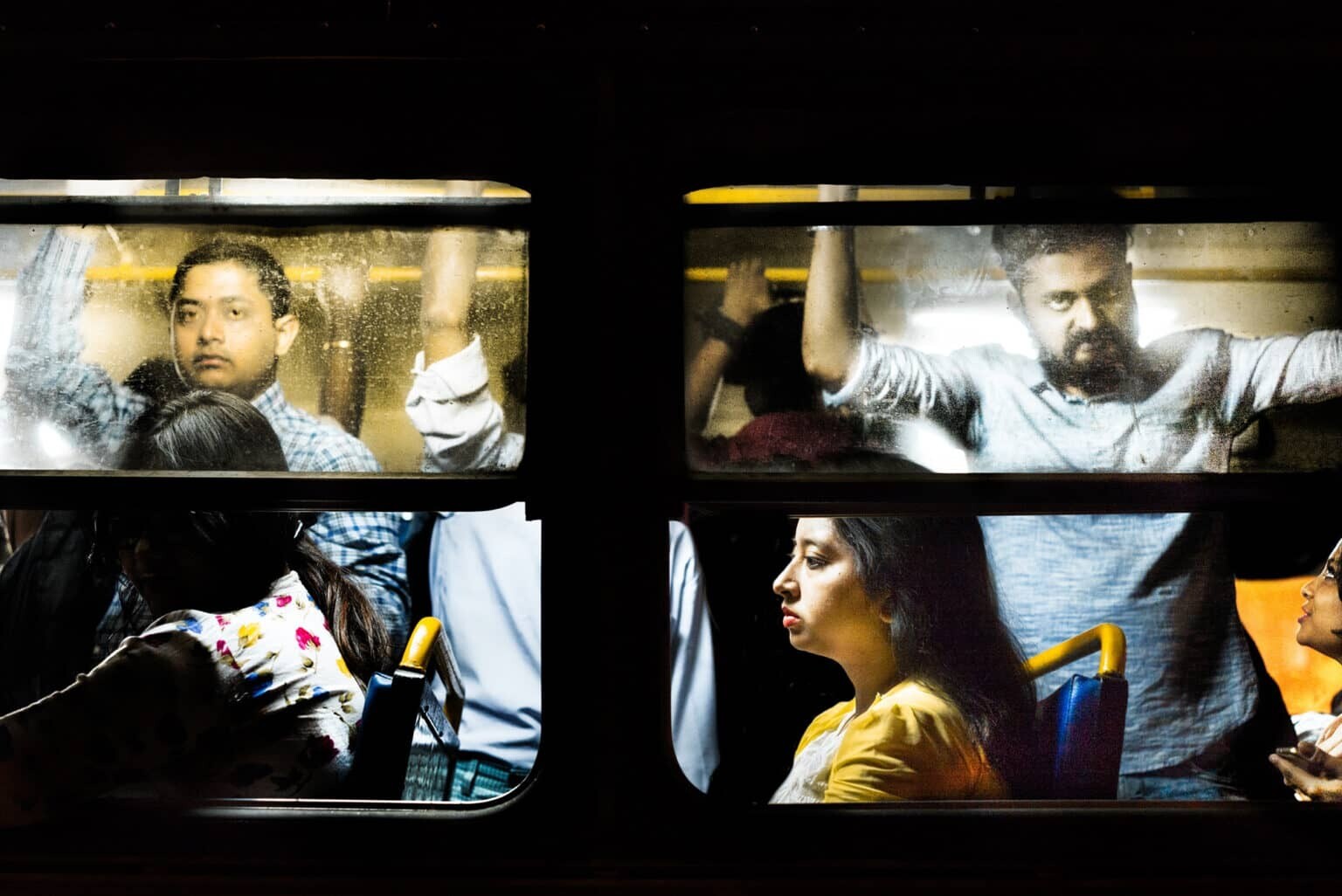 women street photographers reune a un centenar de fotografas callejeras para redefinir el genero 14