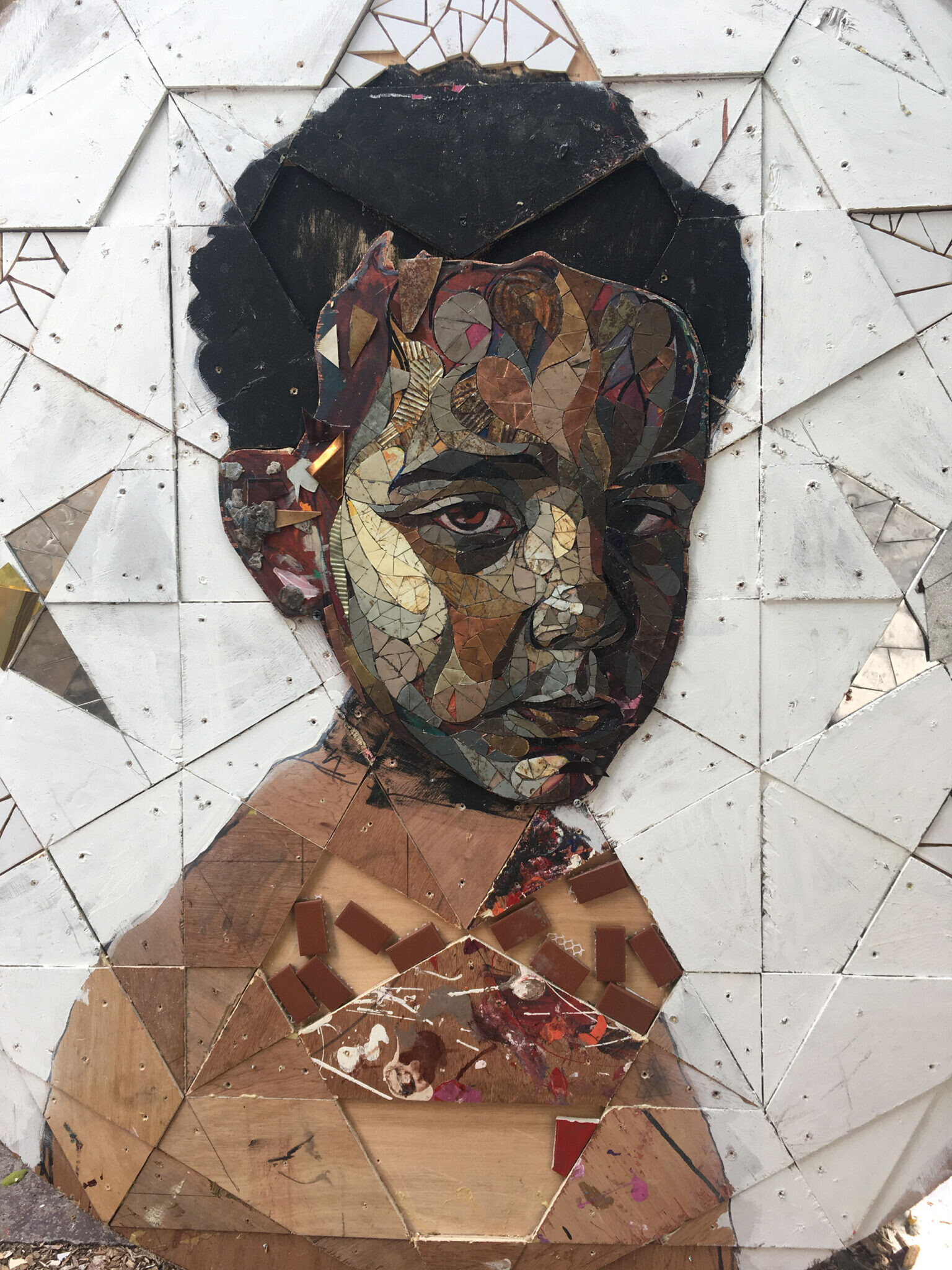 matt small collage reciclaje retrato trash art 7