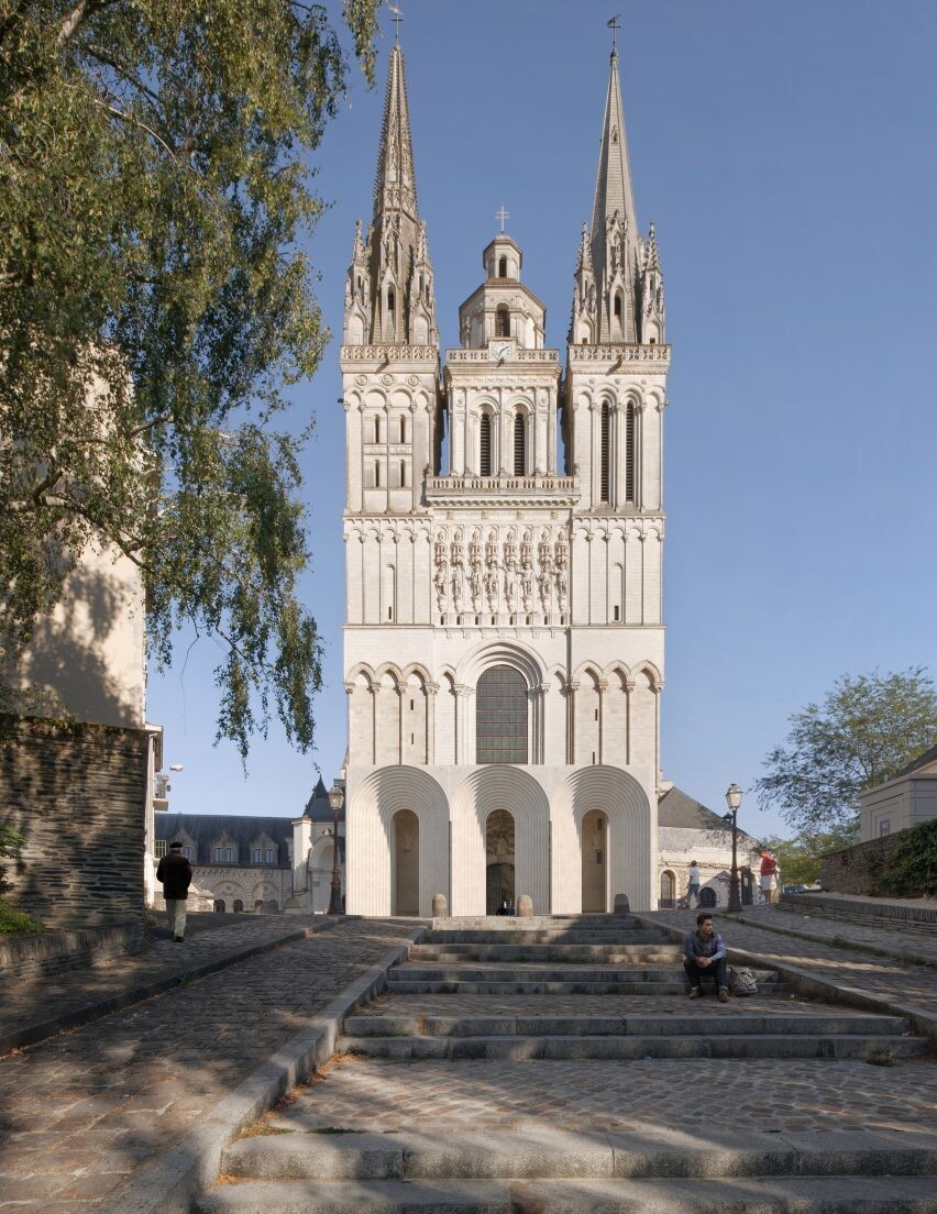 Catedral gótica de Angers en Francia