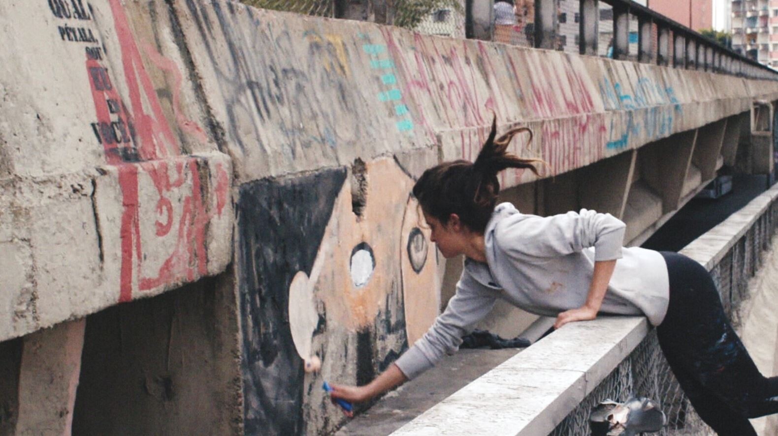 street heroines montana color documental grafiteras 5