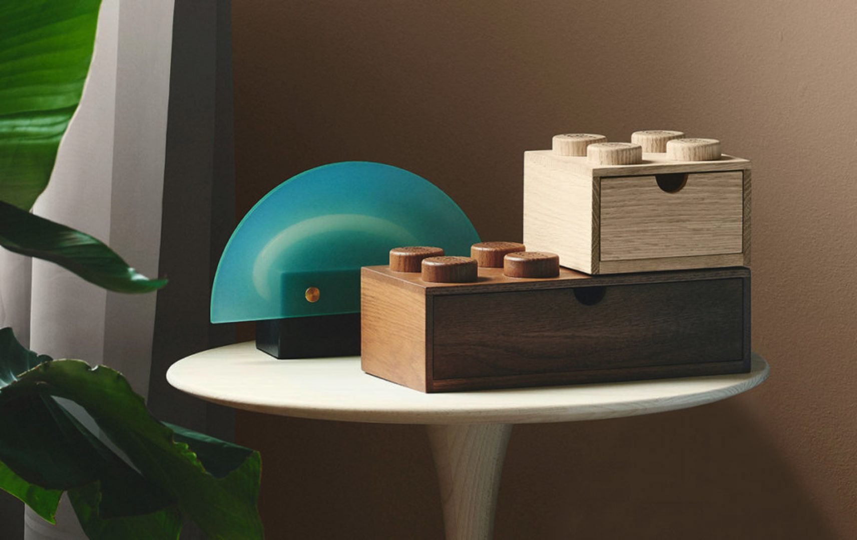 Lego y el diseño nórdico se unen en esta nueva serie de accesorios de muebles de madera