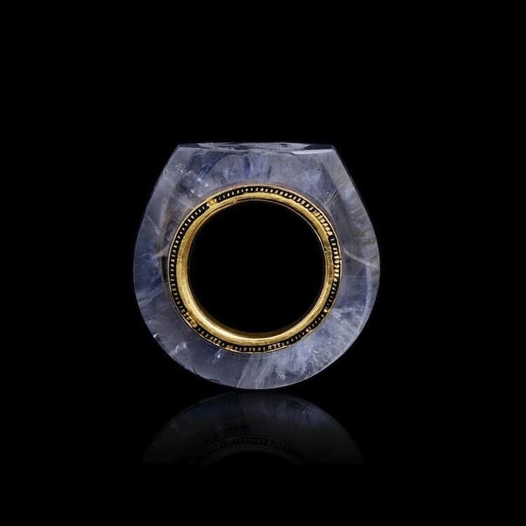 anillo tallado retrato caligula 2000 anos antiguo 2