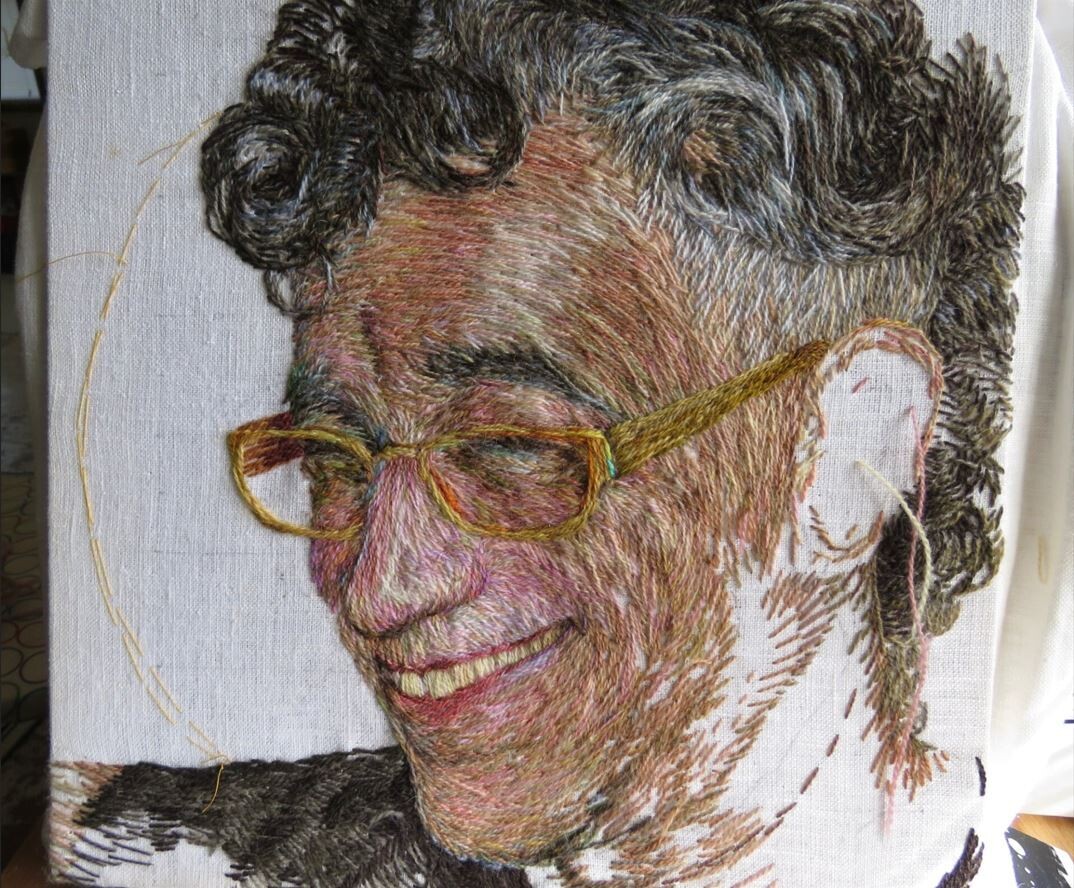 ruth miller retrato tejer lana tejido bordado artista textil 5