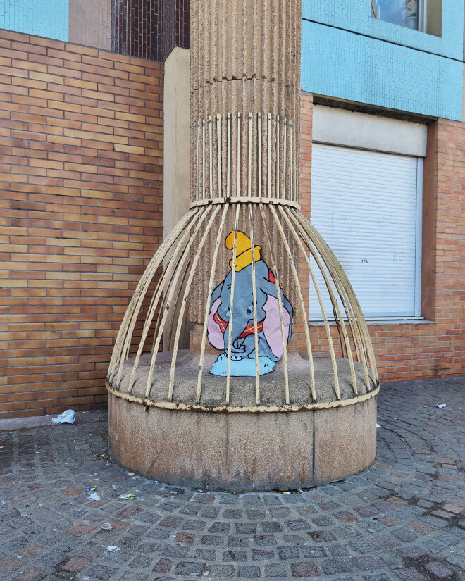 oakoak arte urbano street art intervenciones urbanas humor 6
